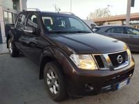 Usata Nissan Navara 190 CV (139 kW) 2011 Bronzo Pick-up