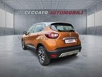 Usata Renault Captur Intens 118 CV (86 kW) 2017 Arancione SUV