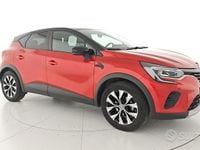 Usata Renault Captur Techno 100 CV (73 kW) 2023 Rosso SUV