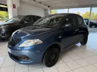 Usata Lancia Ypsilon Silver 69 CV (50 kW) 2023 Blu/azzurro Utilitaria