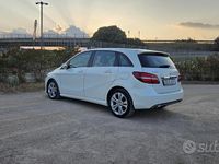 Usata Mercedes B180 2015 Bianco Monovolume