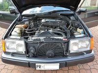 Usata Mercedes 200 122 CV (89 kW) 1990 Nero Station wagon