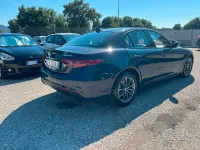 Usata Alfa Romeo Giulia 150 CV (110 kW) 2018 Grigio Berlina