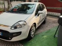 Usata Fiat Grande Punto 77 CV (56 kW) 2012 Bianco Utilitaria