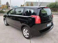 Usata Peugeot 5008 Active 114 CV (83 kW) 2015 Nero Monovolume