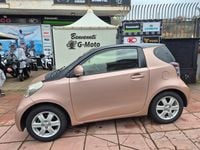 Usata Toyota iQ 68 CV (50 kW) 2012 Rosso Utilitaria