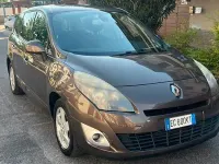 Usata Renault Scenic E-Tech 110 CV (80 kW) 2011 Marrone Monovolume