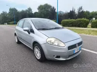 Usata Fiat Grande Punto Dynamic 65 CV (47 kW) 2009 Grigio Utilitaria