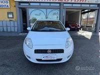 Usata Fiat Grande Punto Dynamic 77 CV (56 kW) 2009 Bianco Utilitaria