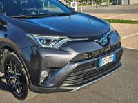Usata Toyota RAV4 Hybrid Style 155 CV (114 kW) 2016 Grigio SUV