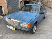 Usata Mercedes 190 94 CV (69 kW) 1983 Blu/azzurro Berlina