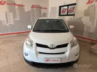 Usata Toyota Urban Cruiser Luxury 90 CV (66 kW) 2011 Bianco Utilitaria