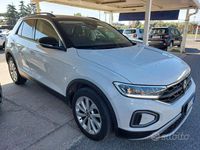Usata VW T-Roc Life 150 CV (110 kW) 2022 Bianco SUV