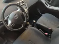 Usata Toyota Yaris Sol 87 CV (63 kW) 2007 Grigio Utilitaria