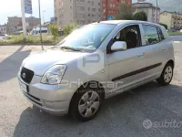 Usata Kia Picanto Urban 61 CV (44 kW) 2007 Grigio Utilitaria