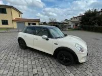 Usata Mini ONE 102 CV (75 kW) 2015 Utilitaria