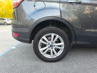 Usata Ford Kuga 120 CV (88 kW) 2018 Nero SUV