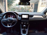 Usata Renault Captur 100 CV (73 kW) 2023 Grigio SUV