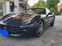 Usata Ferrari California 560 CV (411 kW) 2015 Blu Cabrio