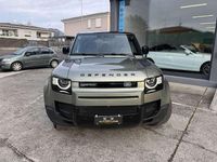 Usata Land Rover Defender SE 200 CV (147 kW) 2023 Pangea green SUV