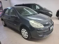 Usata Renault Clio II 75 CV (55 kW) 2007 Grigio Berlina