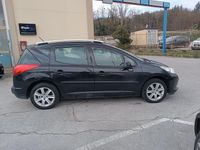 Usata Peugeot 207 90 CV (66 kW) 2008 Nero Station wagon