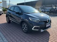 Usata Renault Captur Intens 90 CV (66 kW) 2017 Blue marine SUV