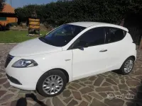 Usata Lancia Ypsilon 95 CV (69 kW) 2013 Bianco Utilitaria