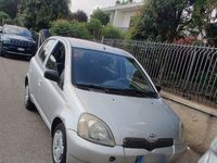 Usata Toyota Yaris 2002 Grigio Utilitaria