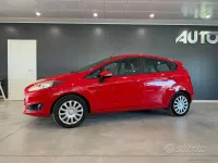 Usata Ford Fiesta 60 CV (44 kW) 2016 Rosso Utilitaria