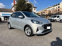Usata Hyundai i10 67 CV (49 kW) 2022 Argento Utilitaria