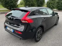 Usata Volvo V40 Business Edition 120 CV (88 kW) 2018 Nero Berlina