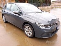 Gebraucht VW Golf VIII 150 PS (110 kW) 2022 Grau Limousine