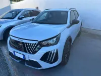 Usata Peugeot 2008 Allure 101 CV (74 kW) 2025 Bianco SUV