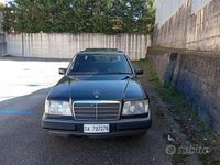 Usata Mercedes E250 1990 Grigio Berlina
