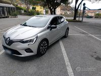 Usata Renault Clio V Techno 91 CV (66 kW) 2022 Grigio Berlina