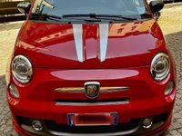 Usata Abarth 695 179 CV (131 kW) 2010 Rosso Utilitaria