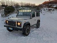 Usata Land Rover Defender 122 CV (89 kW) 2002 SUV