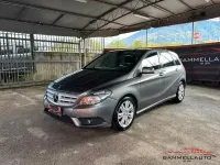 Usata Mercedes B160 Executive 90 CV (66 kW) 2014 Grigio Utilitaria