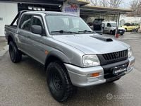 Usata Mitsubishi L200 99 CV (72 kW) 2000 Grigio Pick-up
