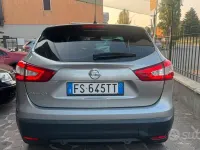 Usata Nissan Qashqai 131 CV (96 kW) 2018 Grigio SUV