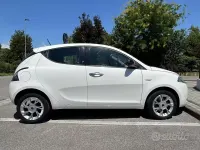 Usata Lancia Ypsilon 69 CV (50 kW) 2016 Bianco Utilitaria