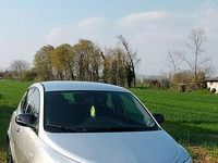 Usata Lancia Ypsilon Gold 69 CV (50 kW) 2012 Argento Utilitaria