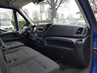 Usata Iveco Daily 136 CV (100 kW) 2015 Blu Berlina