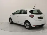 Begagnad Renault Zoe Life 50 kW (69 HK) 2021 Vit Halvkombi