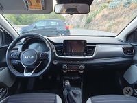 Usata Kia Stonic 100 CV (73 kW) 2024 Bianco SUV
