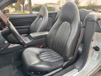 Begagnad Jaguar XK8 284 HK (208 kW) 1998 Grå Cab