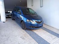 Usata Lancia Ypsilon Gold 69 CV (50 kW) 2023 Blu/azzurro Utilitaria
