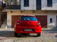 Usata Suzuki Swift 90 CV (66 kW) 2018 Rosso Utilitaria