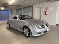 Usata Mercedes SLK200 163 CV (119 kW) 2006 Argento Cabrio